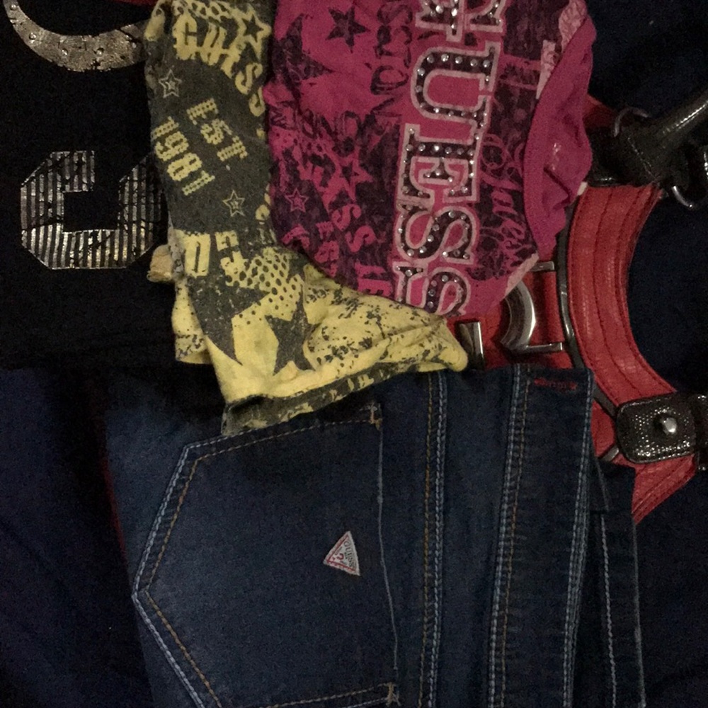 Guess Ladies Jeggings and tank tops and bag Set
